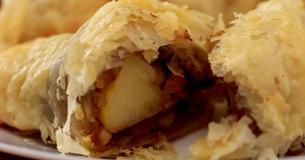 Apple Pie Bites! The Easiest Snack Recipe You’ll Ever Need! Apple Pie Bites! The Easiest Snack Recipe You’ll Ever Need!
