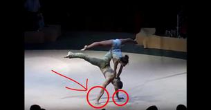 This Acrobatic Couple With Incredible Dance Skills Left The Entire Crowd In Awe This Acrobatic Couple With Incredible Dance Skills Left The Entire Crowd In Awe