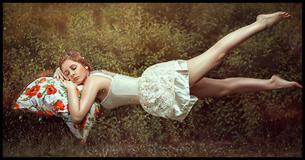 8 Reasons You Should Sleep Naked At Night 8 Reasons You Should Sleep Naked At Night