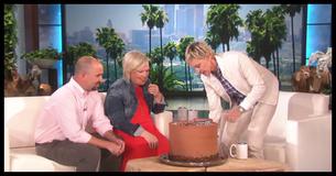 Pregnant Mom’s Life Changes After Ellen Cuts Into A Massive Surprise Cake Pregnant Mom’s Life Changes After Ellen Cuts Into A Massive Surprise Cake