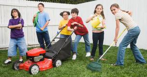 These Mom And Dads Know EXACTLY How To Get Their Kids To Do Chores These Mom And Dads Know EXACTLY How To Get Their Kids To Do Chores