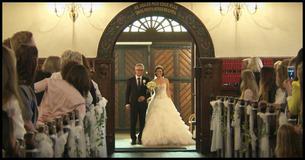 Wedding Guests Turn To See The Bride, Then She Stuns Them All By Pulling A Bold Move Wedding Guests Turn To See The Bride, Then She Stuns Them All By Pulling A Bold Move