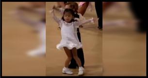 Couples Fill Up The Dance Floor, But It's The Tiny Dancers That Completely Steal The Show Couples Fill Up The Dance Floor, But It's The Tiny Dancers That Completely Steal The Show