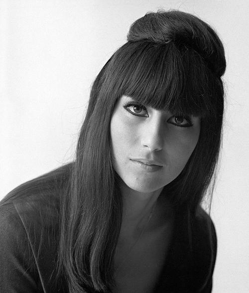 Cher revela el secreto de su joven apariencia a sus 74 años