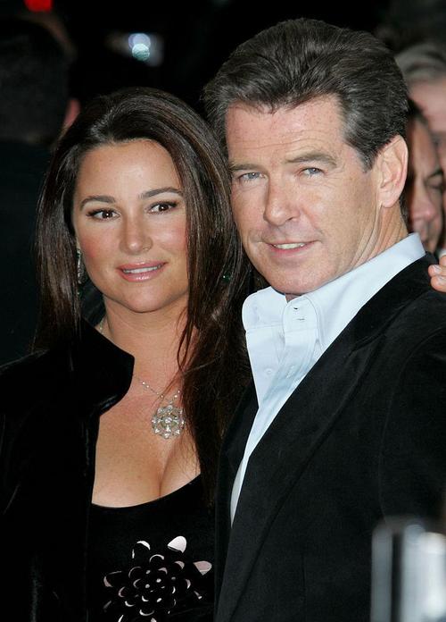 pierce-brosnan-stood-up-for-wife-keely-shaye-smith-after-friends-and