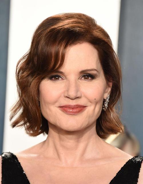 Geena Davis Looks Gorgeous In Makeup-Free Snap – She Once Admitted She ...