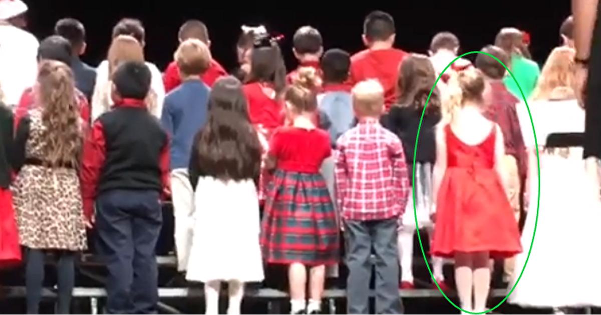 Kelly verabredet sich mit einem jungen mädchen