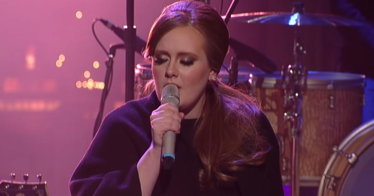 Adele maakt het hele publiek emotioneel als ze 'Make You Feel My Love